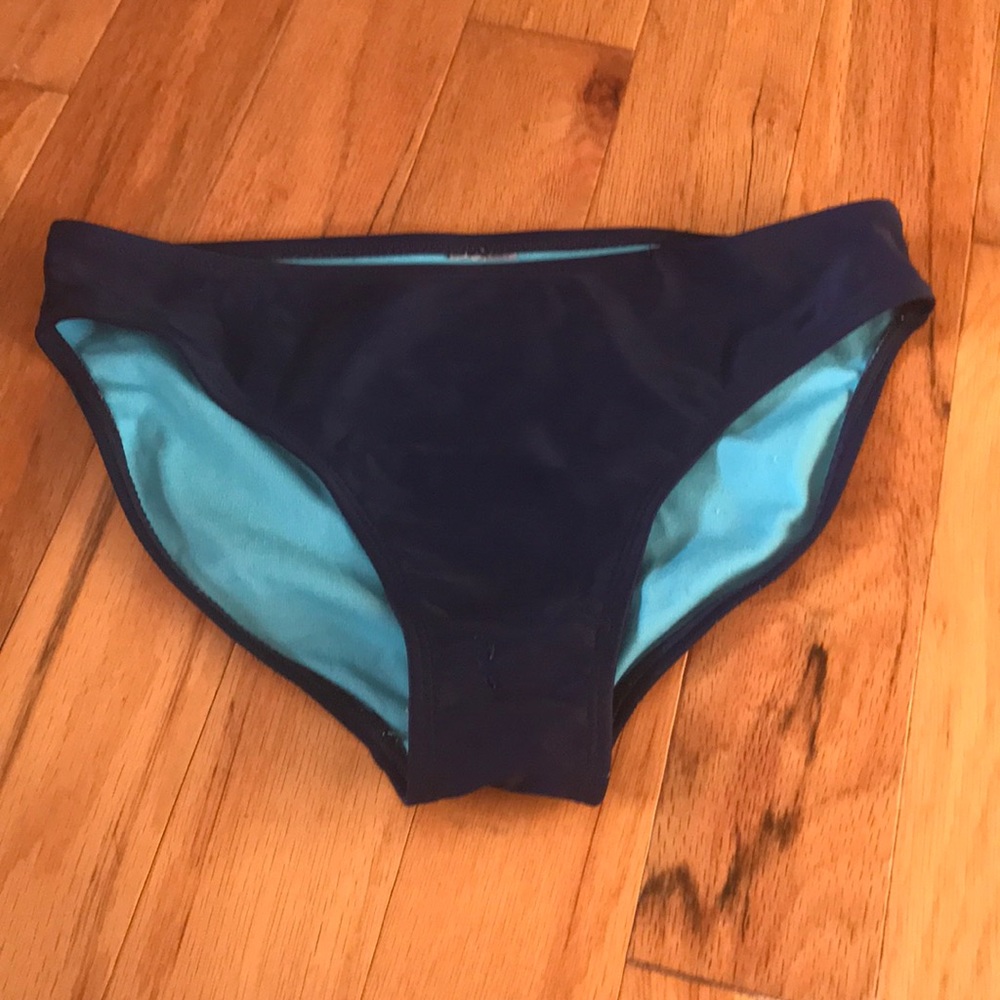 Cute nice fitting light blue on inside